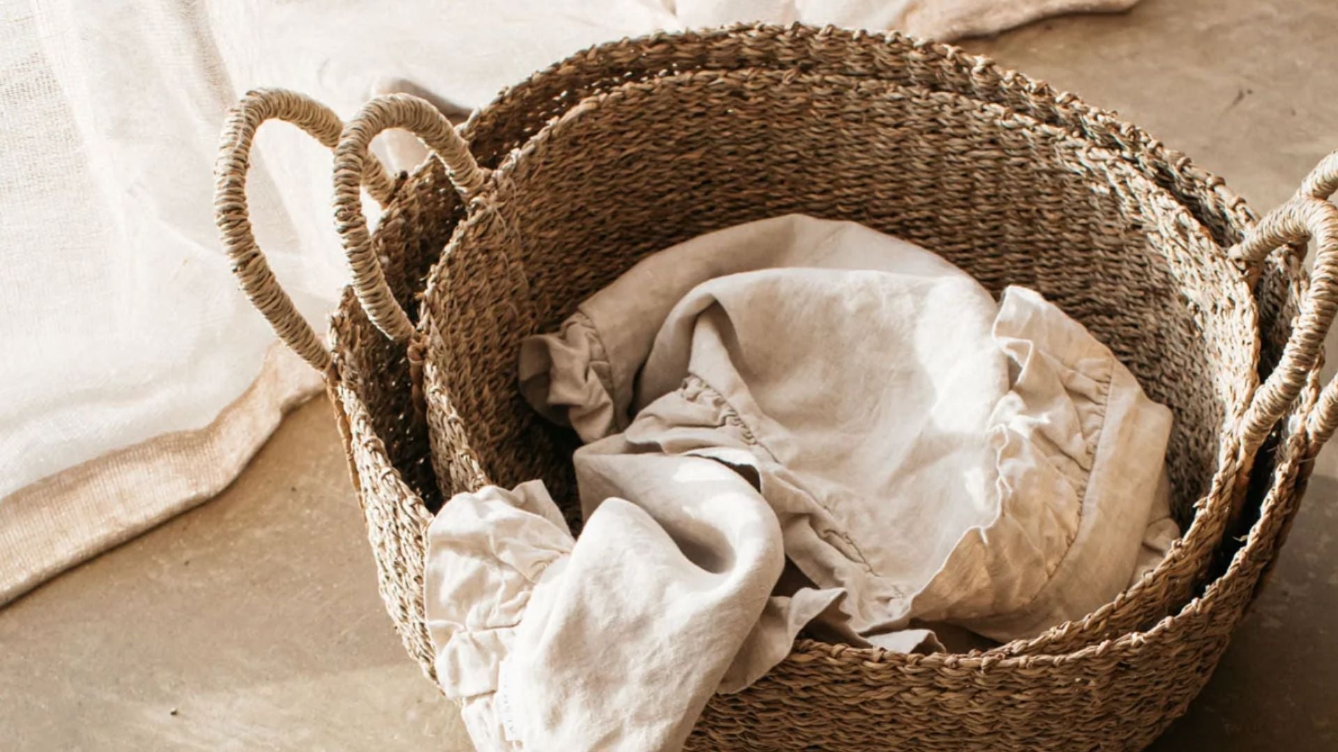 Wicker basket cleaning care