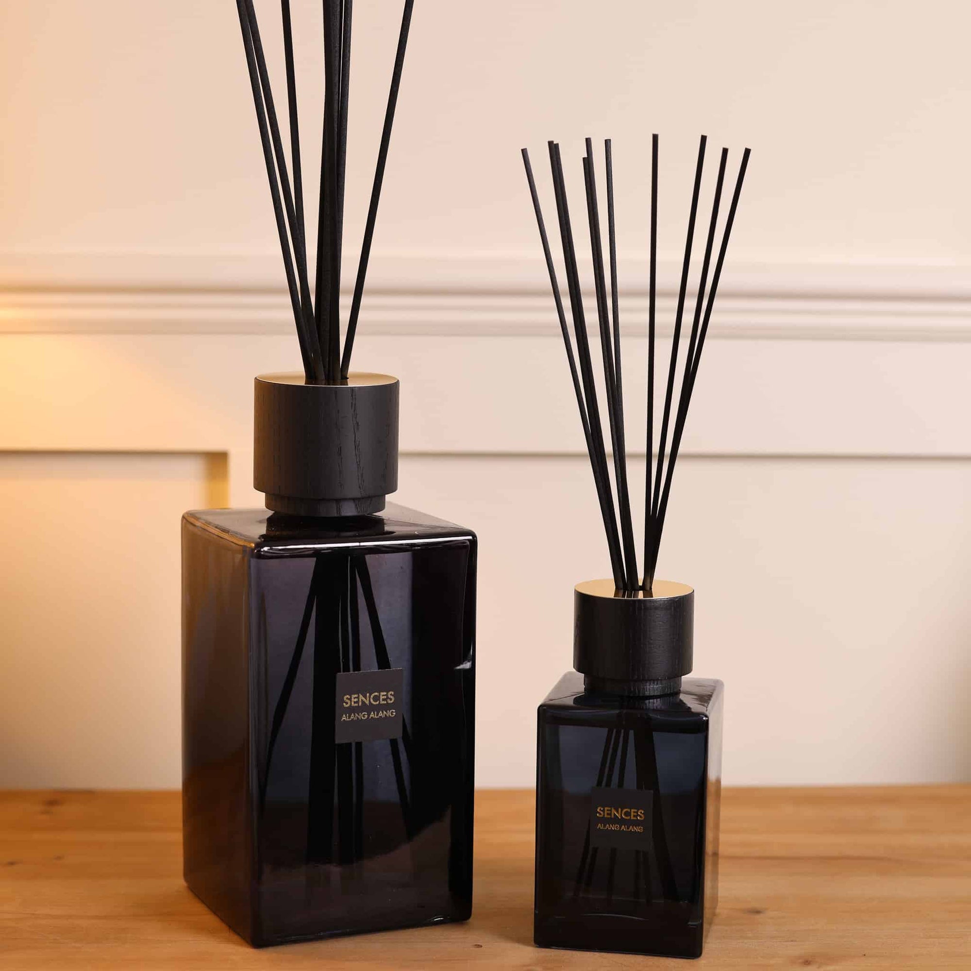 Sences Alang Alang Onyx Extra Large and Small Reed Diffuser on wooden console