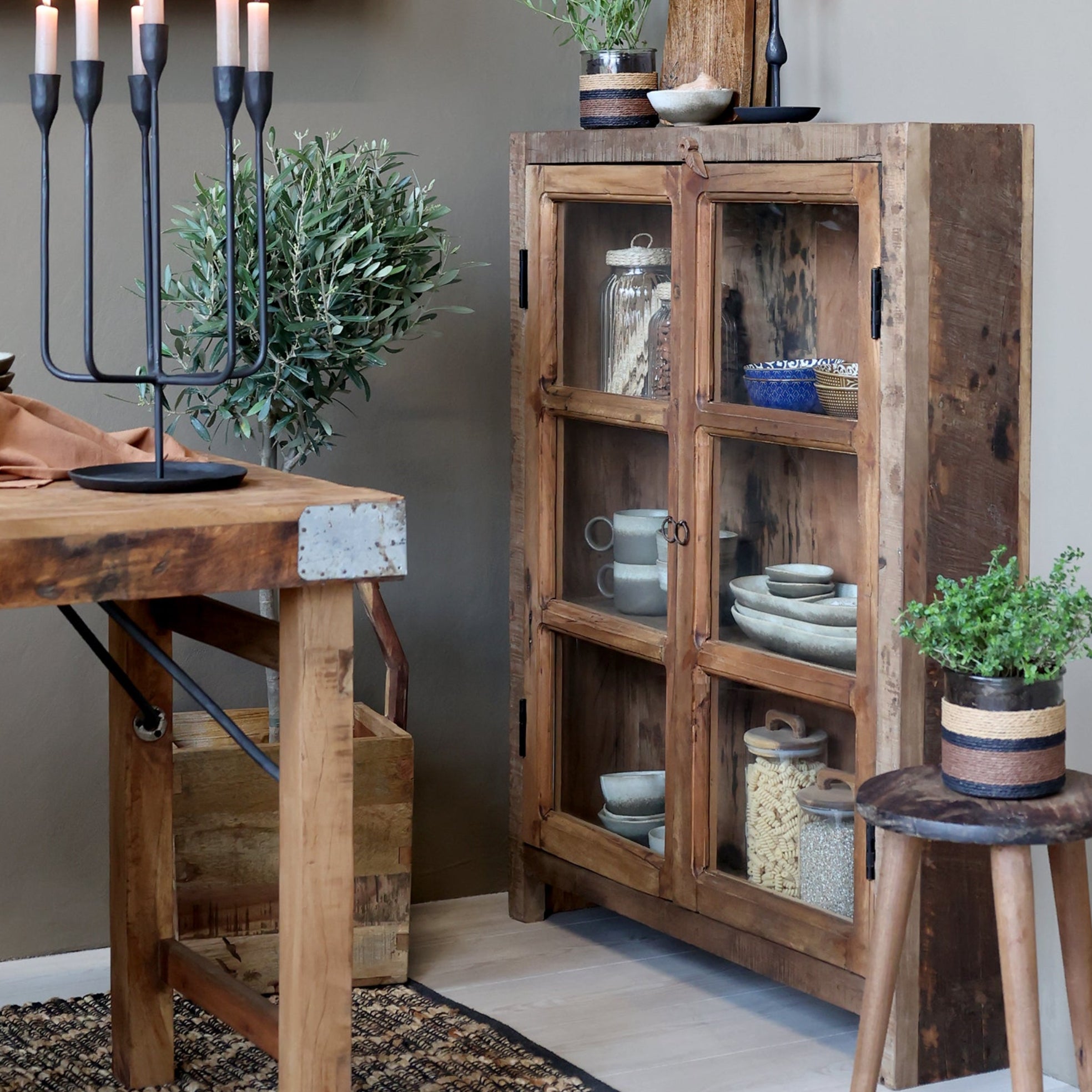 Ember Cabinet