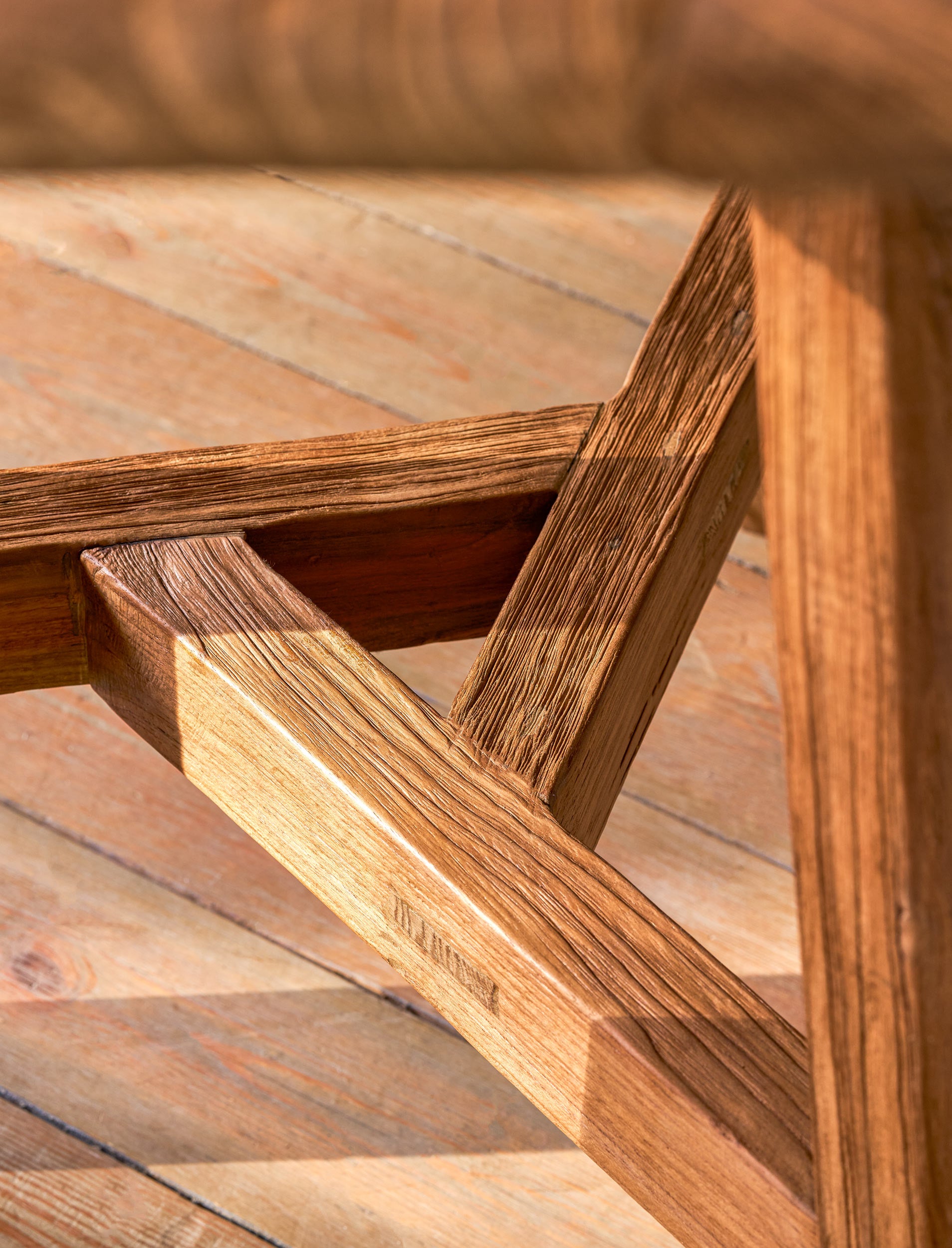 Hartwell Oval Dining Table