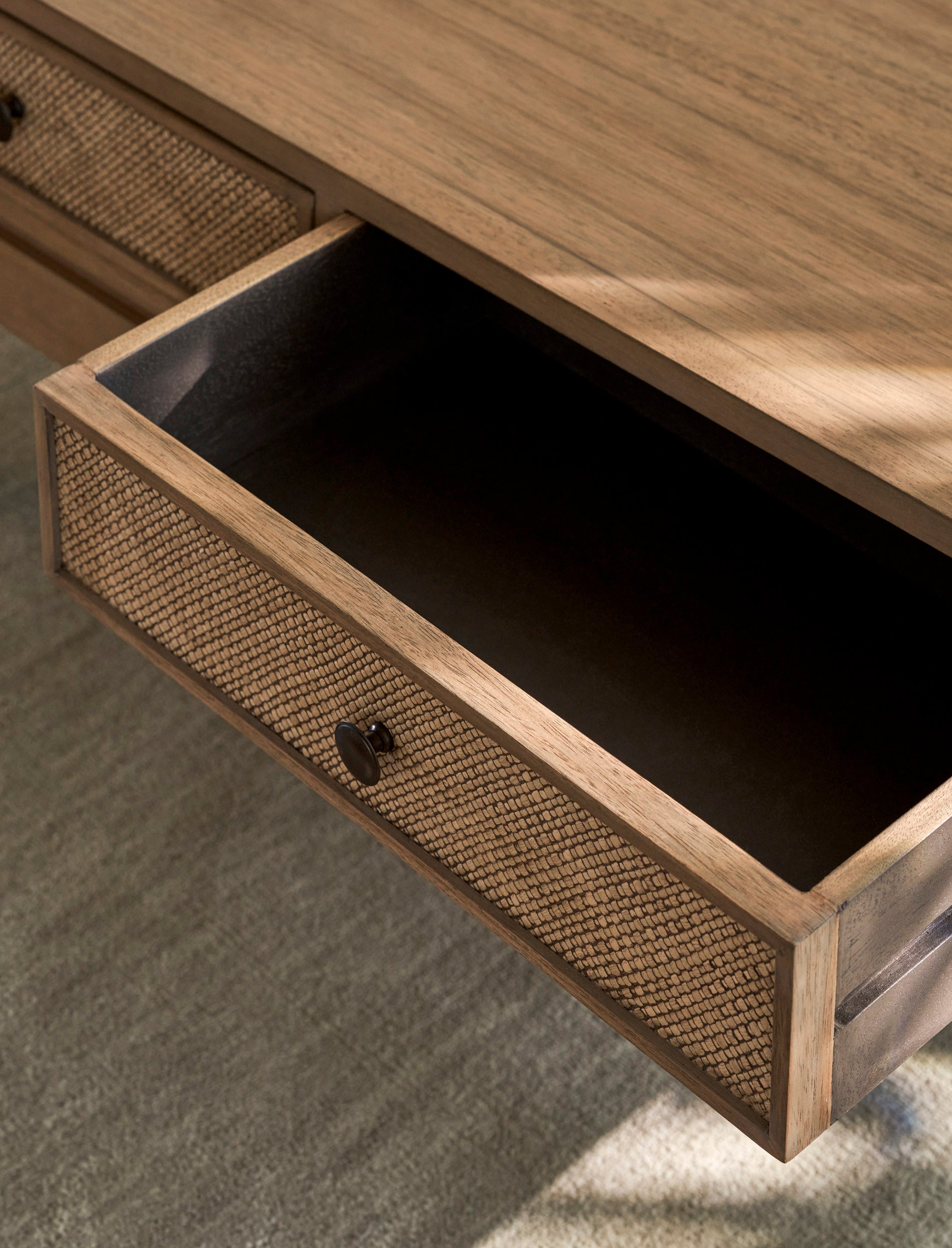 Linea Coffee Table