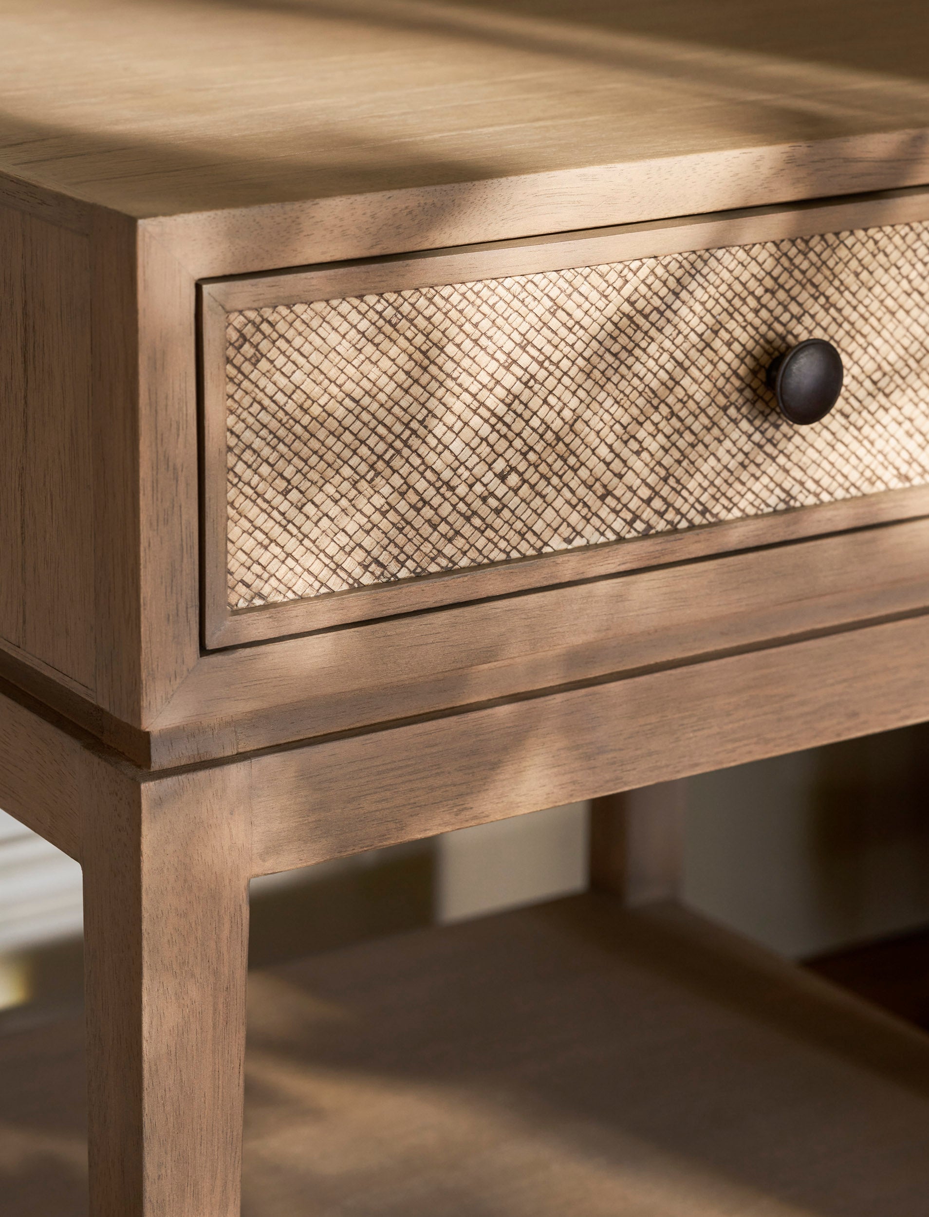 Linea Side Table