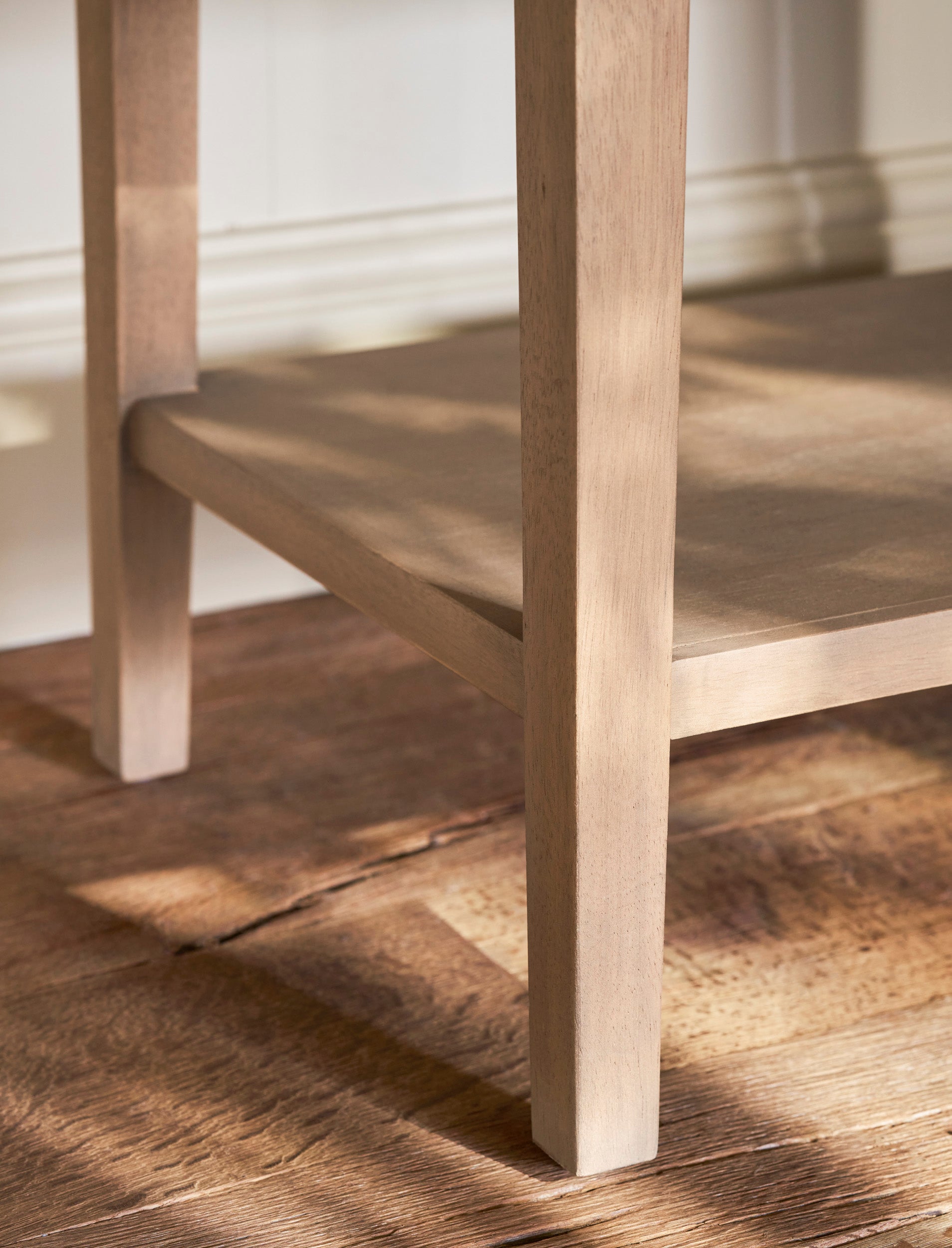 Linea Side Table