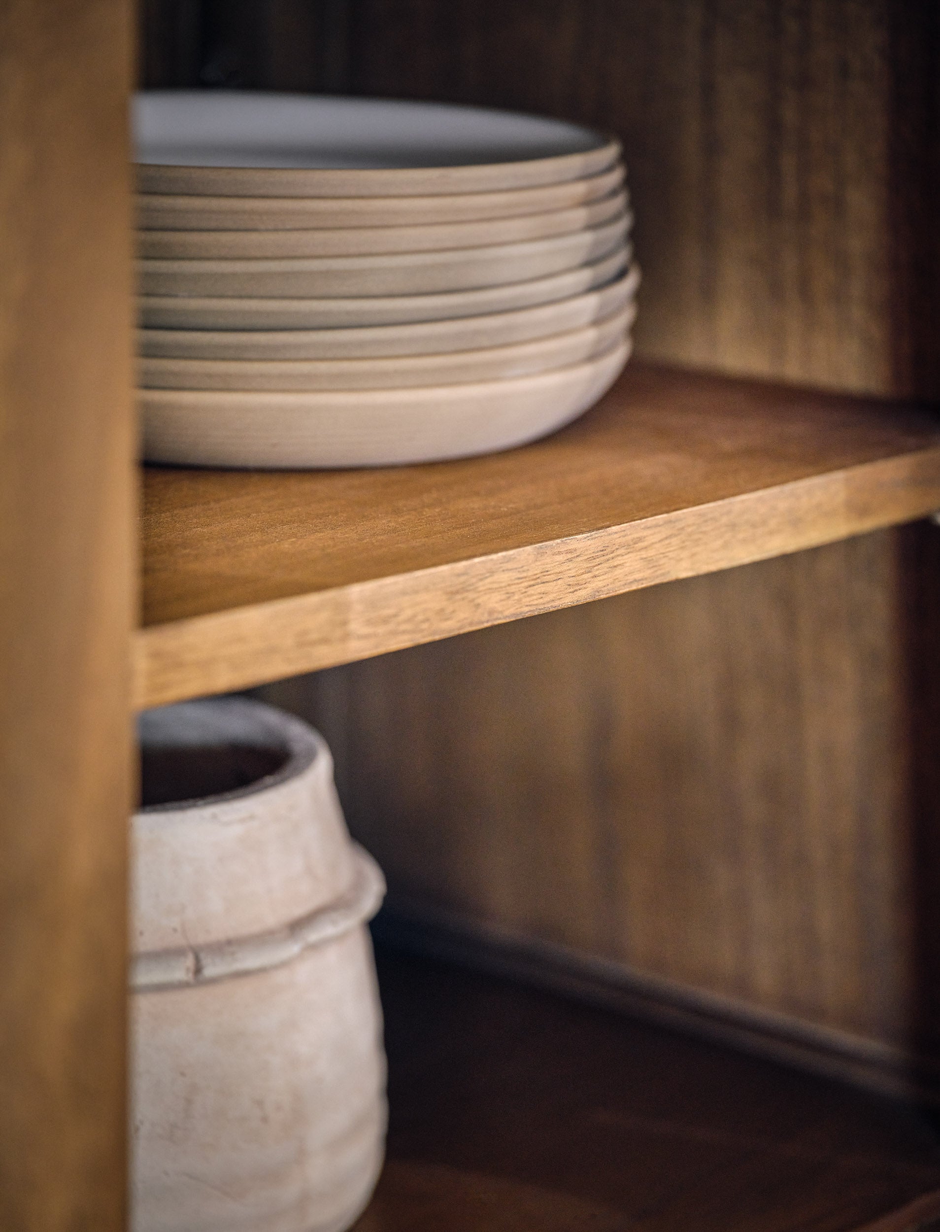 Luma Cabinet