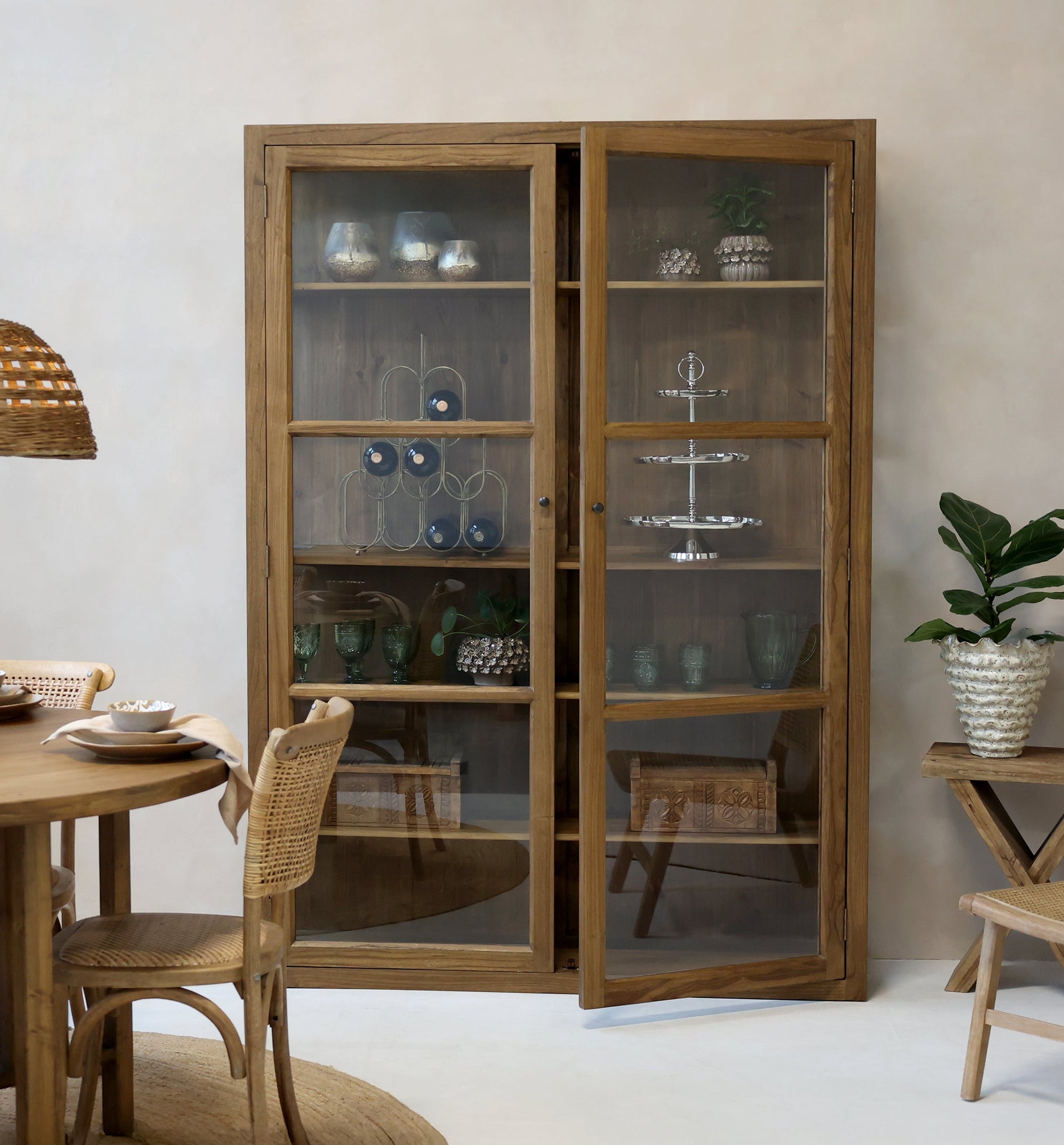 Vela Glass Cabinet
