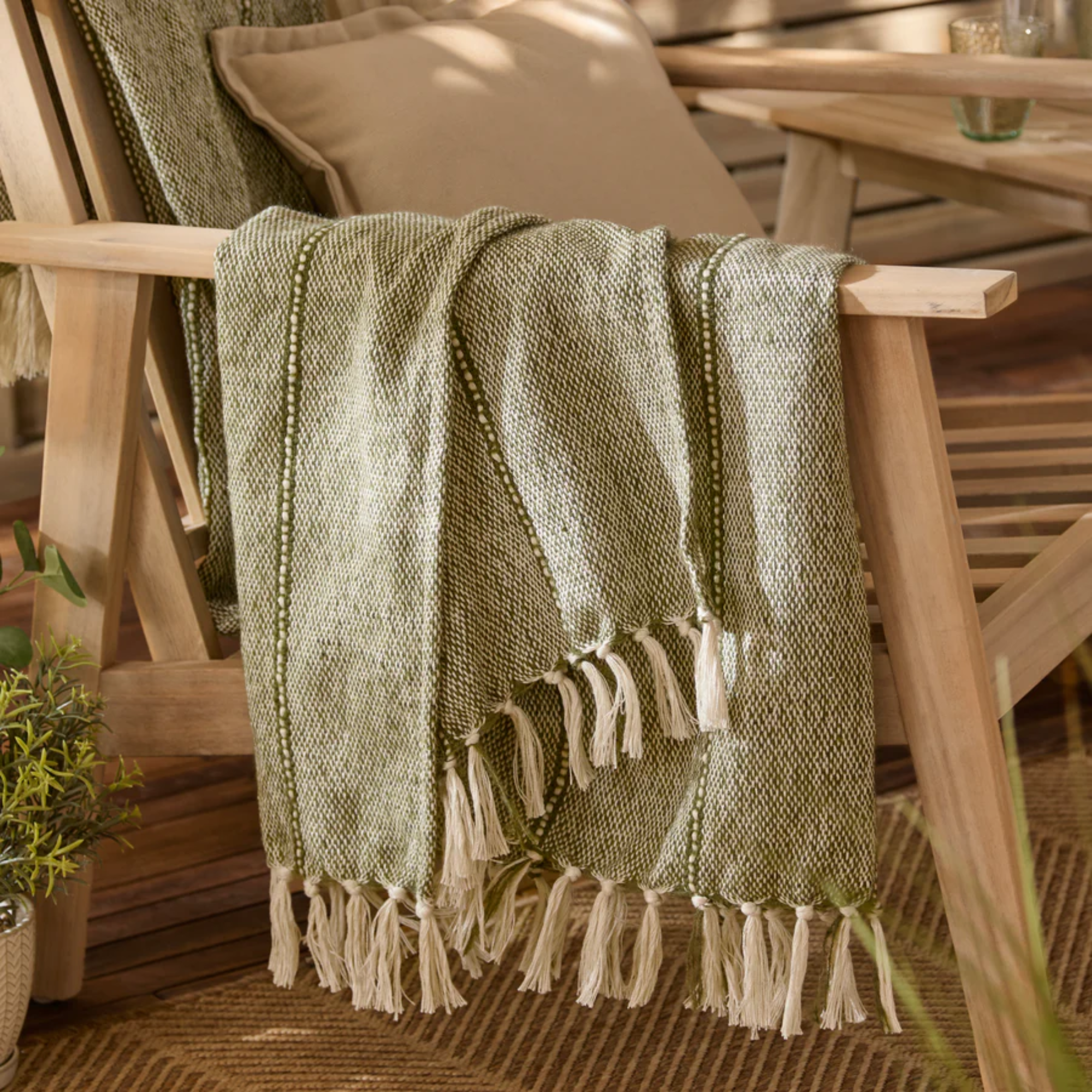 Retreat Woven Moss Throw