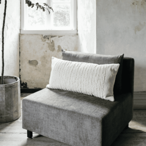 With its clean lines and minimalistic design, the Chil Cushion Cover embraces the beauty of simplicity.
