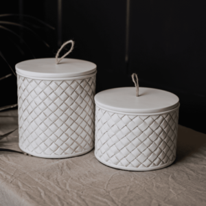 Add a touch of rustic charm to your kitchen storage with the striking lattice storage jars. Crafted from quality ceramic with a woven, lattice effect, these lovely lidded jars are a fantastic way to store bits and bobs.
