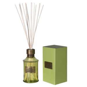 Elevate your space with the captivating aroma of this Dark Rum and Lime Diffuser. Made from the finest oils, a blend of dark rum and zesty lime allows you to indulge in the luxury of a Caribbean getaway, right in the comfort of your own home.