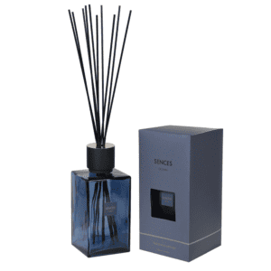 Transform your home into a coastal retreat with our XL Blue Ocean Sences Room Diffuser. Made from the finest oils, this seaside scented liquid is bursting with refreshing hints of saltwater and sunlit driftwood.